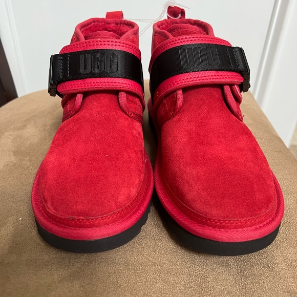 UGG MEN’S NEUMEL SNAPBACK BOOTS.                 SAMBA RED.  NEW WITH NO BOX. main image 4